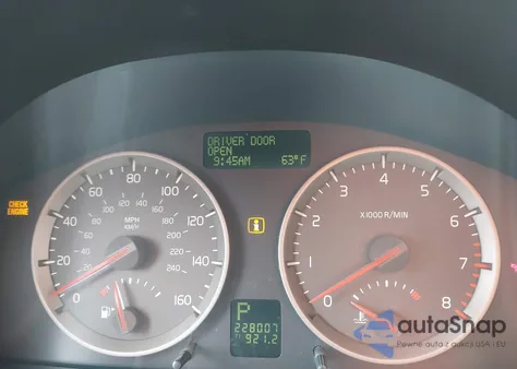 2004 Volvo S40 2.4I from USA, damaged, VIN YV1MS382542007551